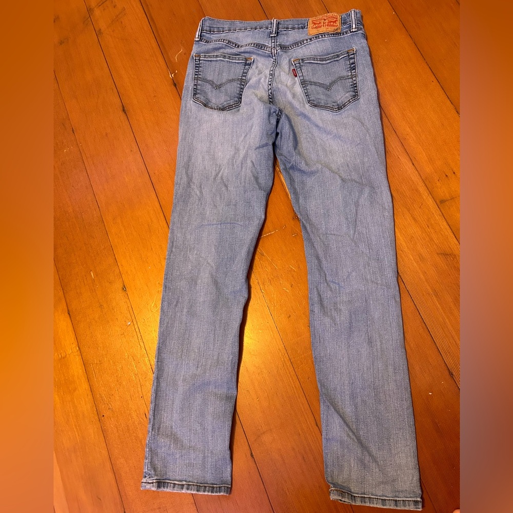 Levi jeans mid rise waist